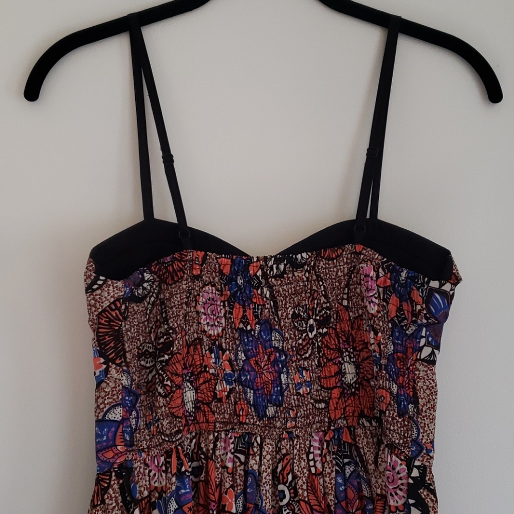 Dress w/pockets - Picture 4 of 8